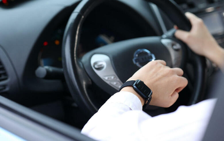 Mobil, iPad, touchskjerm – hva får oppmerksomheten din når du kjører? 